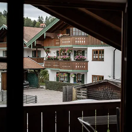 Achentaler Alpentor Apartment Marquartstein