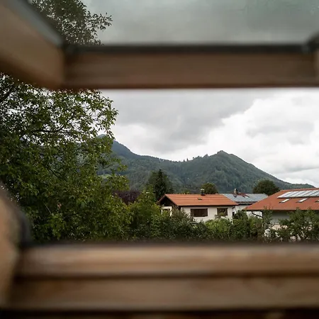 Achentaler Alpentor شقة *